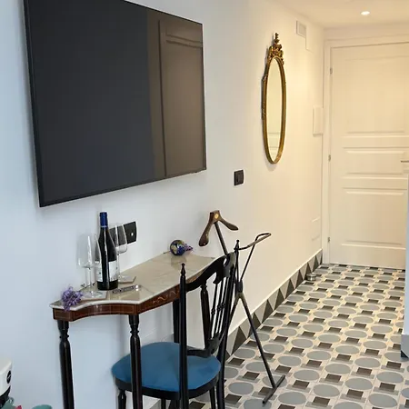 לינה וארוחת בוקר Itaca Porto Loft& מילאצו
