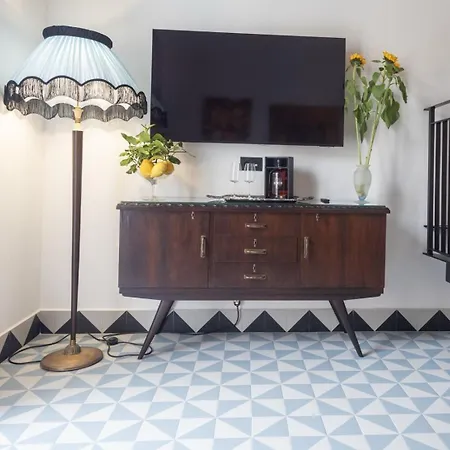 Itaca Porto Loft& לינה וארוחת בוקר מילאצו