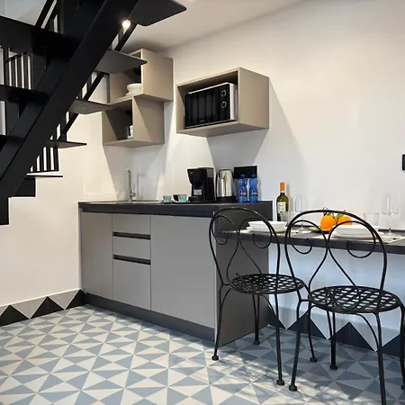Itaca Porto Loft& * Milazzo